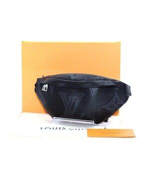 Louis Vuitton Monogram Giant Discovery Bum Bag NM